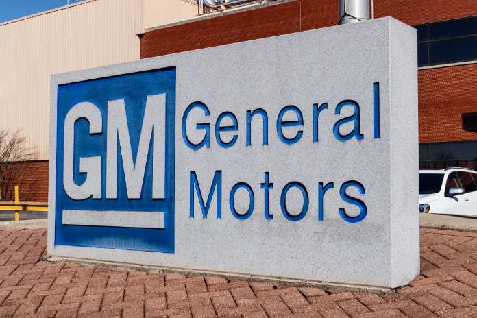 After a two-year break, GM resumes dividend payments...