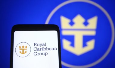 Royal Caribbean Stock (RCL) Drops Despite Market Gai...