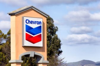 Chevron Stock Flattens Following a Simple Third-Quarter Earnings Beat; Operating Cash Flow Sets a Record