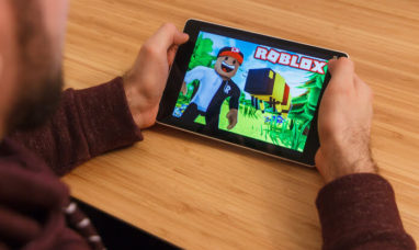 Roblox Stock Rose Because User Numbers in Q4 2022 Wi...