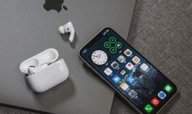 Apple Stock: Apple Needs to Improve the iPhone