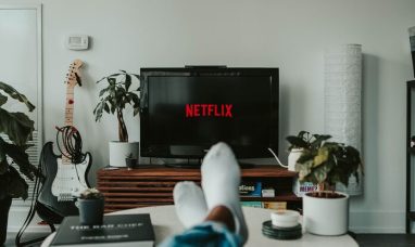 Netflix Stock Falls as Investors React to Q1’s Mixed...