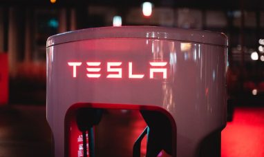 Tesla Stock: The Announcement of a Possible Recessio...