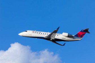Delta Stock Experience Fluctuations Following Earnings Update 