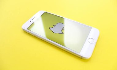 Snap Stock Drops Due to Soft Q3 Outlook Amid Adverti...
