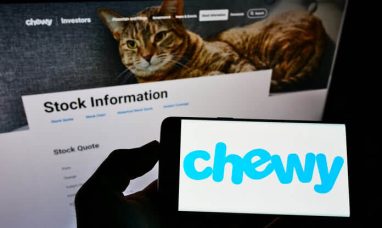 Chewy Poised for Q2 Earnings Announcement: What Lies...