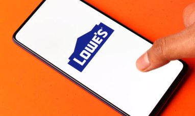 Lowe’s Surpasses Expectations in Quarterly Res...