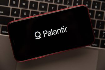 Morgan Stanley Lowers Palantir Rating Due to Excessive AI Enthusiasm 