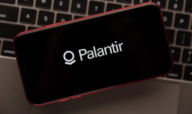Morgan Stanley Lowers Palantir Rating Due to Excessi...