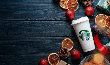 Starbucks Shares Plunge Amid Q2 Earnings Slump