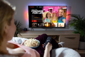 Netflix’s First Blue-Chip Bond Sale: What Investors Need to Know