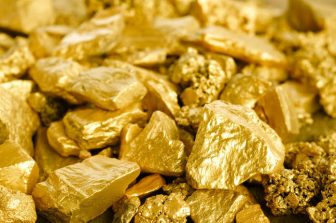 P2 Gold Announces Upsizing and Closing of First Tranche of Financing, Debt Settlement and Option Grant