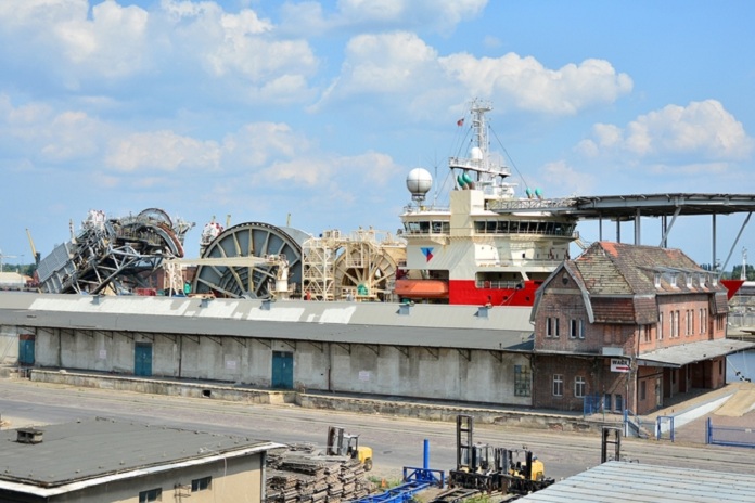 33cf15e29d60ae96ae5301a654ff9677 Defense Contractors' Mixed Results