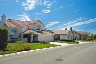 BMO Survey: Rising Recession Concerns Among Canadians Sidelining Prospective Homebuyers