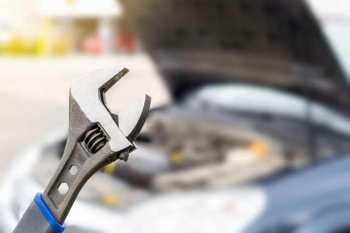 eb02fcd6a26b260808a9560a9df0adb9 CAA South Central Ontario and OPP team up to remind drivers to slow down and move over this summer