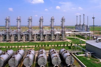 LONGi Hi-MO 9 Ice-Shield Modules: The Solid “Armor” for PV Plant Safety