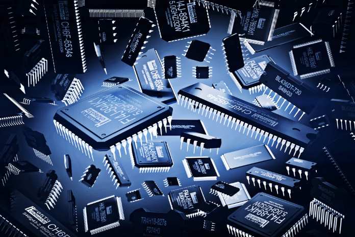 35e2735a9ce2824efaccfff05a7e3855 CoreWeave's Q3 2025 Earnings Surge