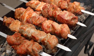 KFC turns its restaurant totems into giant kebabs to launch its new döner