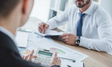 In HelloNation, Real Estate Expert “Mr. Cape Girardeau” John Spear Explains Buyer Closing Costs and W...