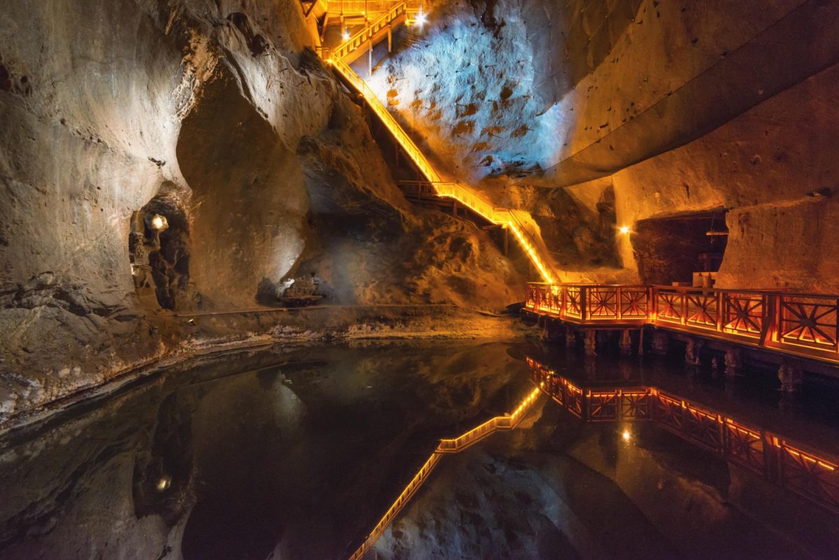 54 West Red Lake Gold Reports 176.04 g/t Au over 5.3m, 128.32 g/t Au over 4.5m and 35.72 g/t Au over 13.35m from Austin 955 and 904 Complexes